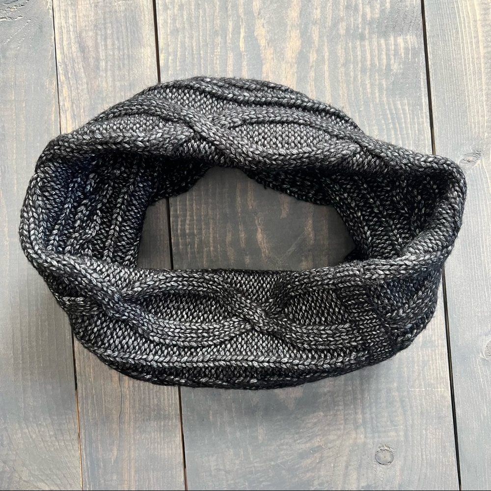 Banana Republic Cozy Cable Knit Snood Infinity Scarf Black Metallic